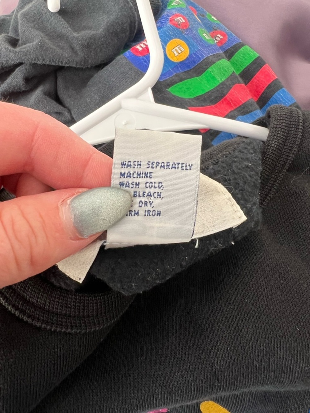 Rare Bellepointe Cropped Sweatshirt – Embroidered Animals Around the World - Picture 3 of 5